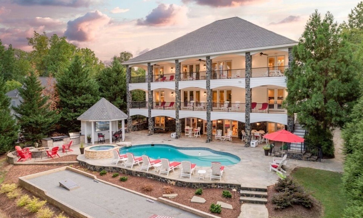 Littleton House | #1 ranked Lake Home in eastern US! Free Night for balance of 2026!