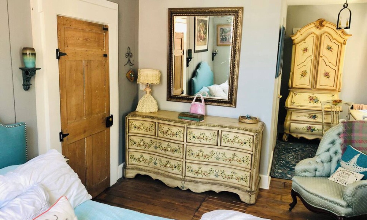 Historic District House | 18th Century 4bdrm Luxury Historic Home in Downtown Annapolis