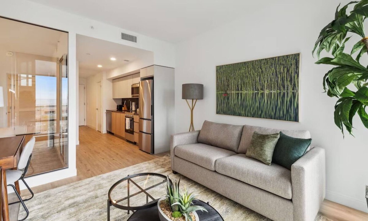 Buzzard Point Hotel | 2 Units | Fully Equipped Haven w/Laundry – Great for Family-Friendly Stays