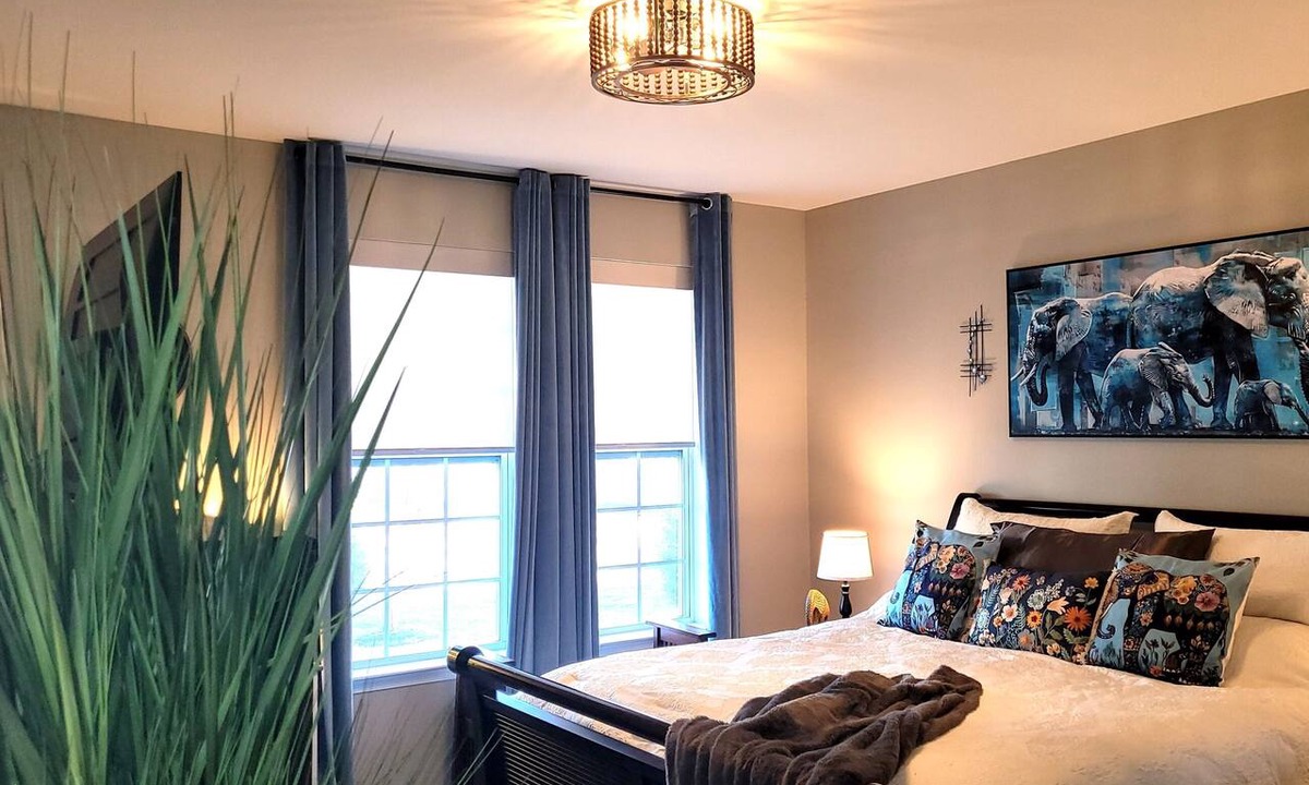 Middletown House | 2Br/2Ba Retreat | Elevated Living. A Professional Haven in Middletown, DE.