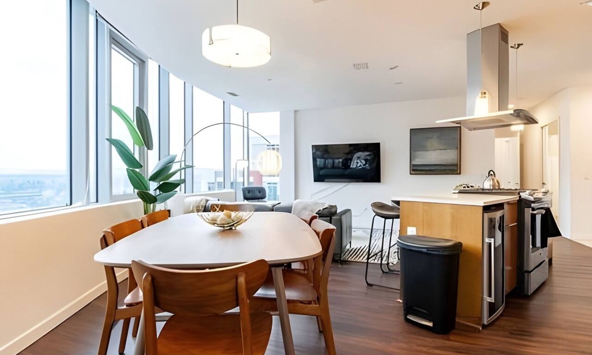 West Bellevue Apartment | 2BR Penthouse | Gym | Bellevue | Sophari Towers E