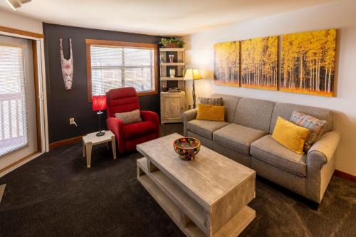 Snowbird Apartment | 3402 - One Bedroom Deluxe - Powderhorn Lodge