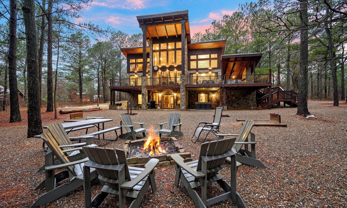 Hochatown Cabin | 4 Bedroom 3.5 Bath-Pickleball/Basketball Court, Game Room, Hot Tub & Playground