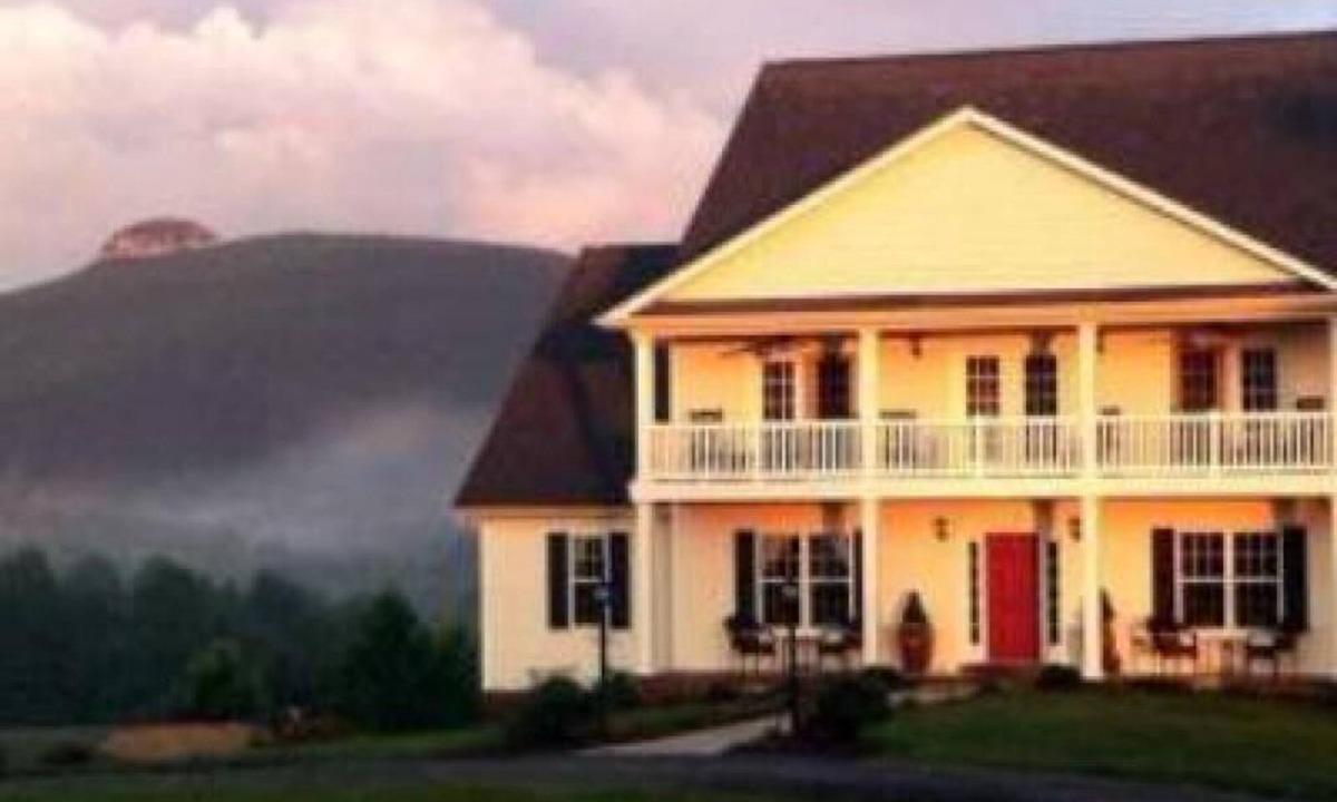 Pinnacle Bed & Breakfast | A Mighty Oak B&B