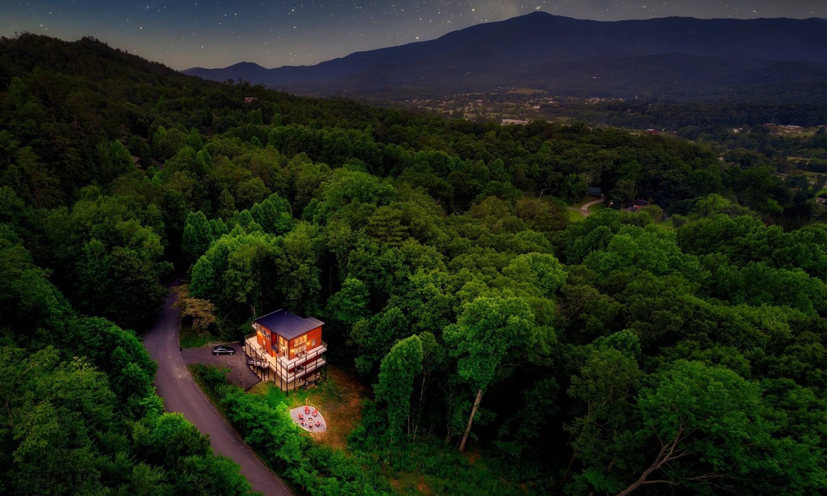 Wears Valley Cabin | Absolute Privacy Awaits - Indoor Pool|Hot Tub|Fast Wifi|Games