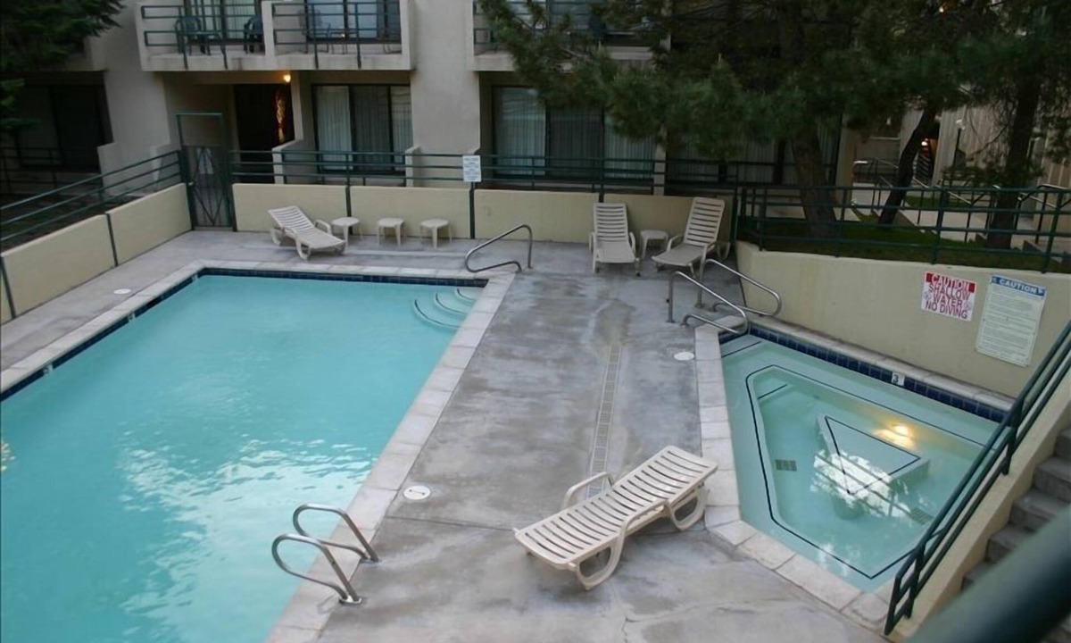 North Park City Condo | Accross the street from the lifts