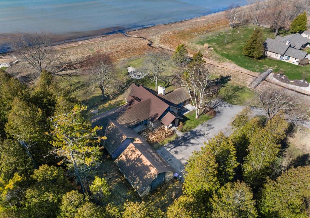 Baileys Harbor House | Baileys Harbor Lakefront Abode by Simple Life Rentals
