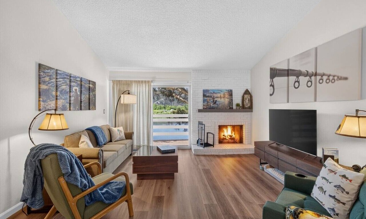 Carbondale Condo | Beautifully Appointed Condo w/Pond Views, Includes 2 Fly Fishing Badges!