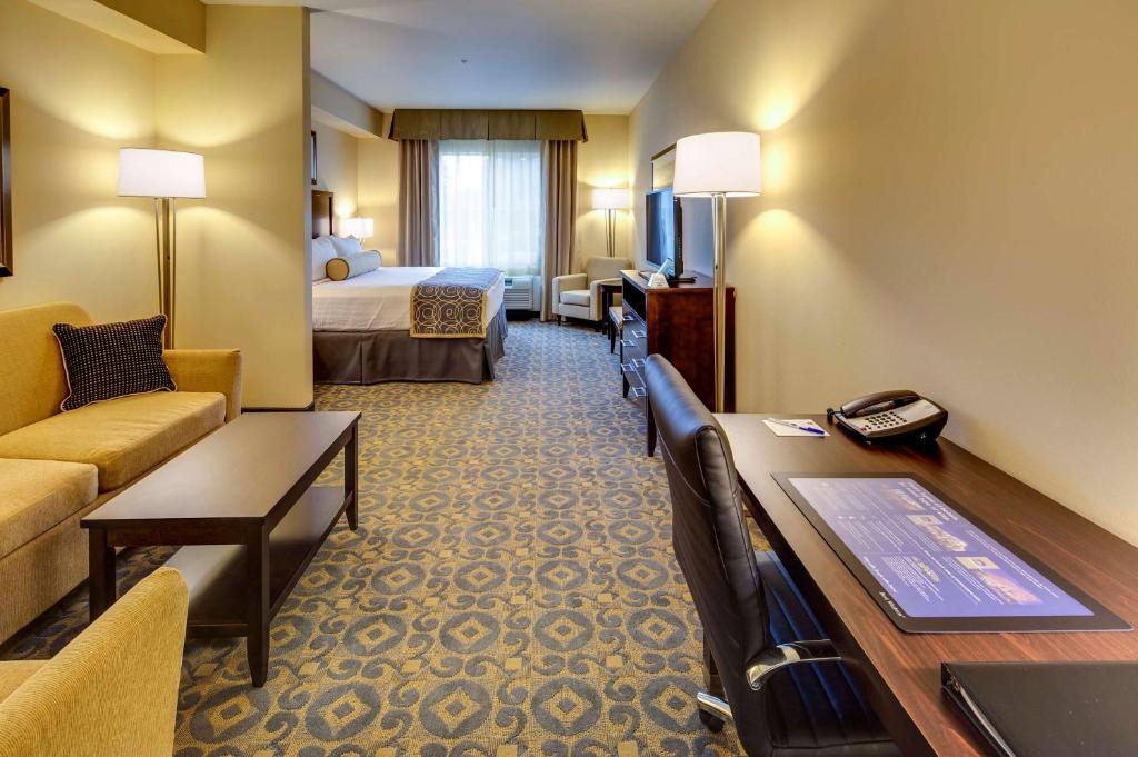 Arlington Hotel | Best Western Plus Arlington/Marysville