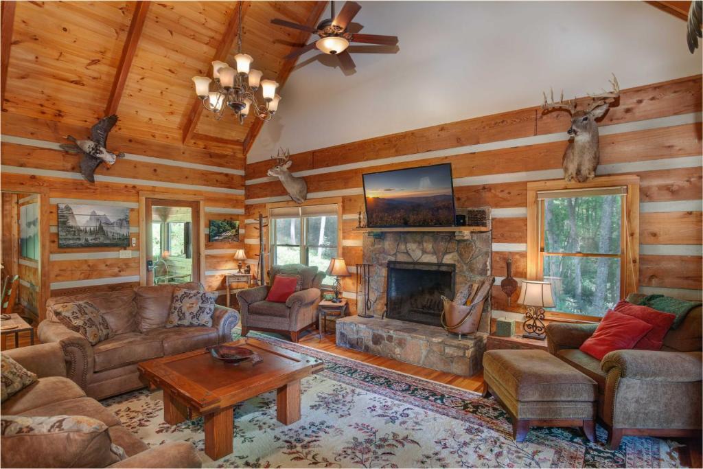 Sugar Grove House | Big Timber Creek Cabin