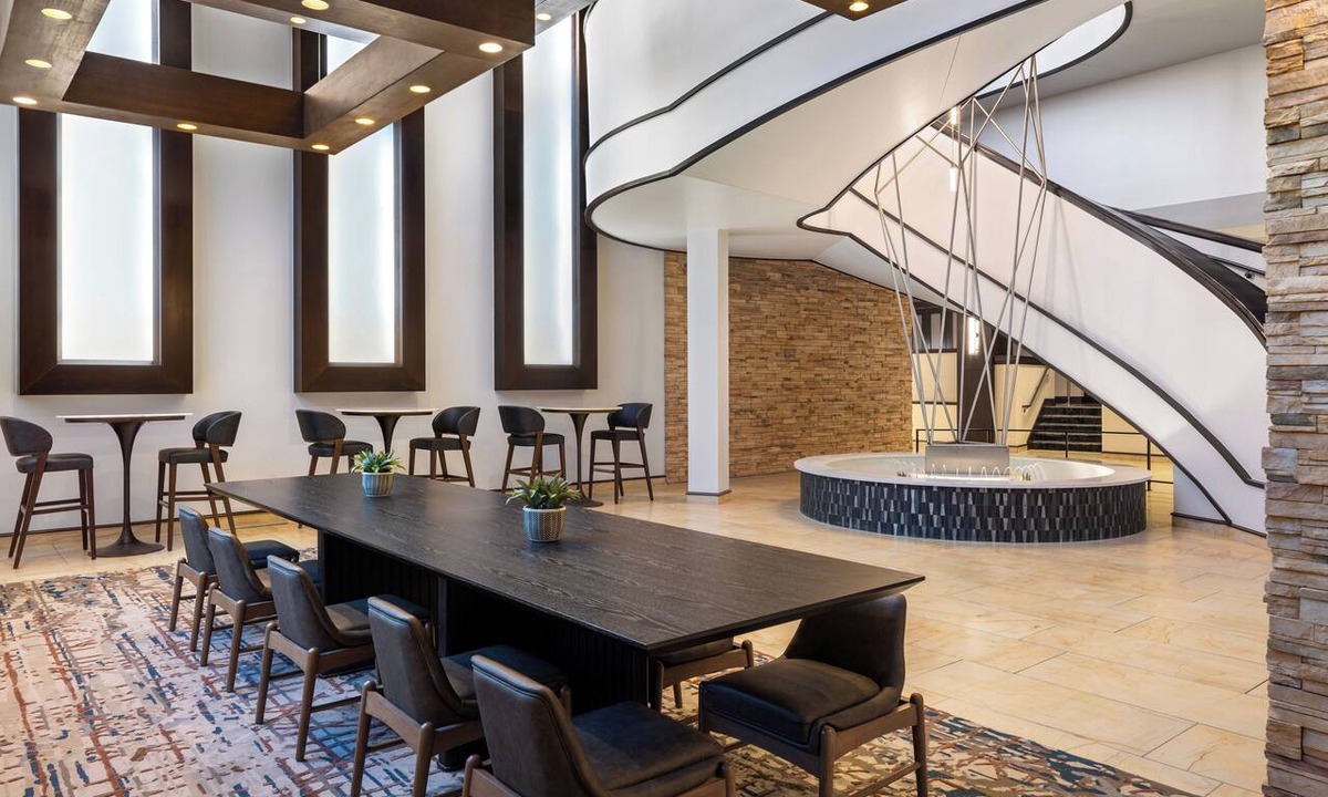 Normal Hotel | Bloomington-Normal Marriott Hotel & Conference Center