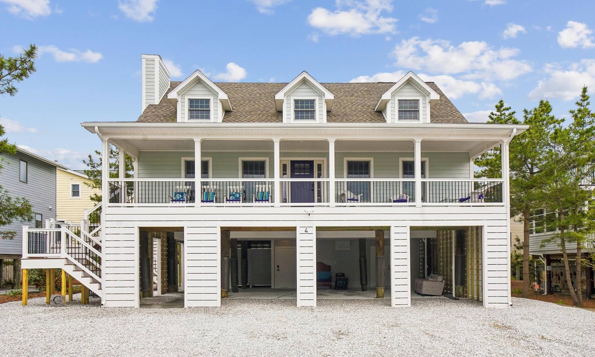 South Bethany House | BOOK AUG DATES BEFORE JUL 4TH TO GET 10% OFF! *Rates listed reflect discount 2026 NEWLY RENOVATED! This well-loved beach home has a completely new look!