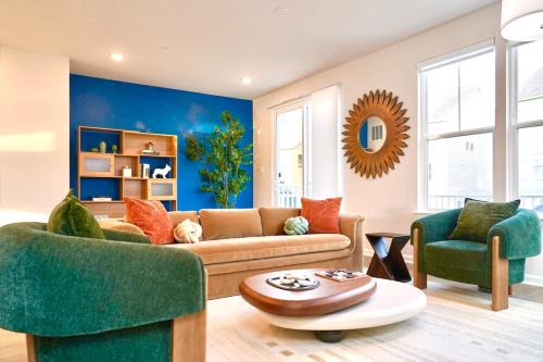 Upper Marlboro House | Brand New Rooftop Luxe 4BR 5BA 15 Min to DC MGM