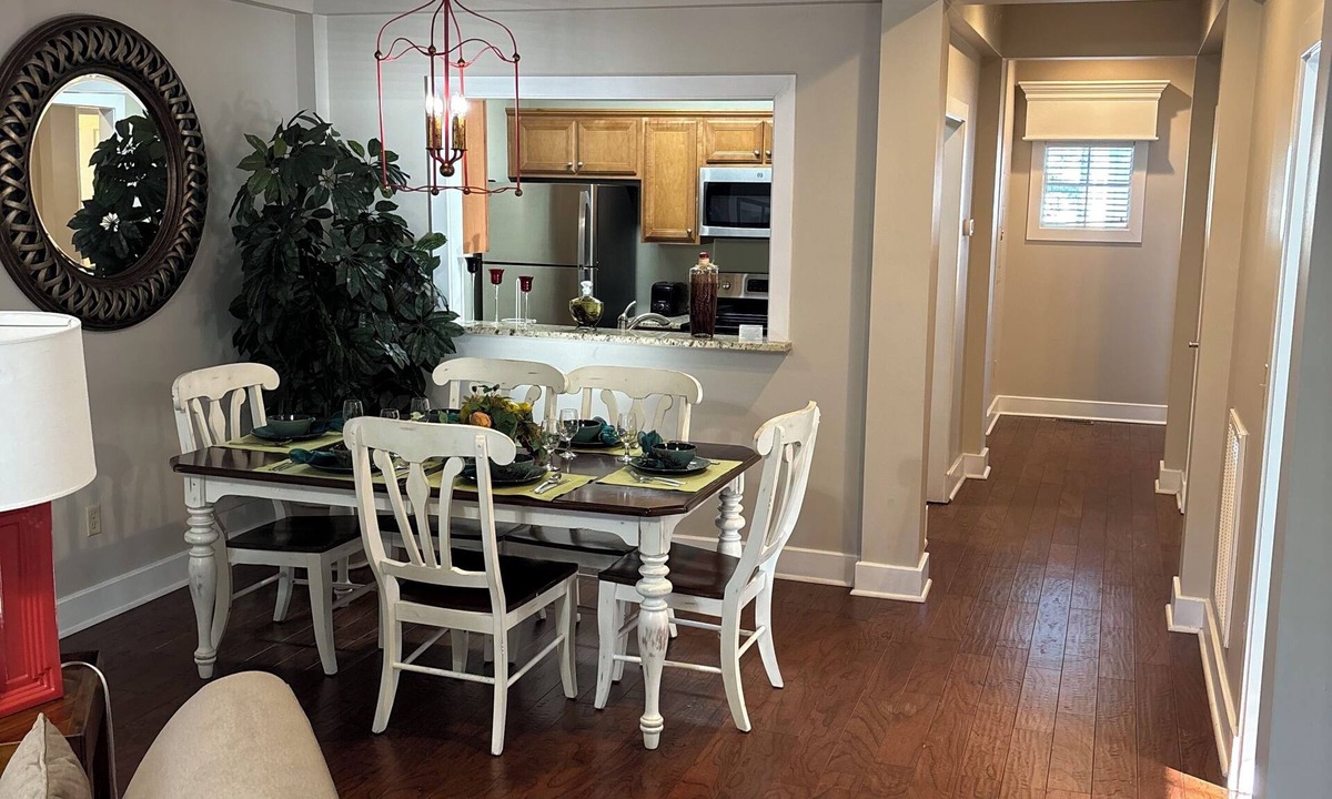 Lackey Condo | Charming 2-bedroom condo in superb Williamsburg with WiFi, fitness room