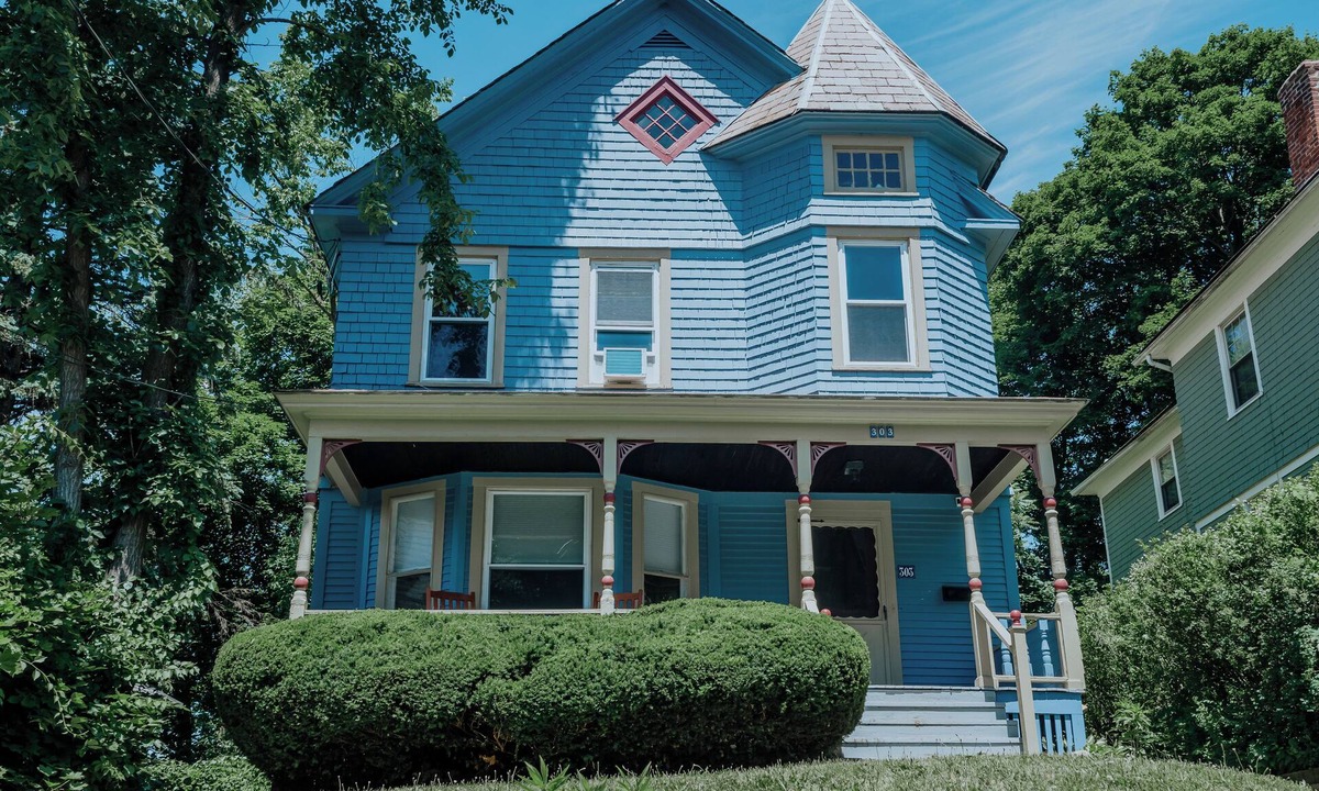 North Adams House | Charming Victorian walking distance to Mass MoCa