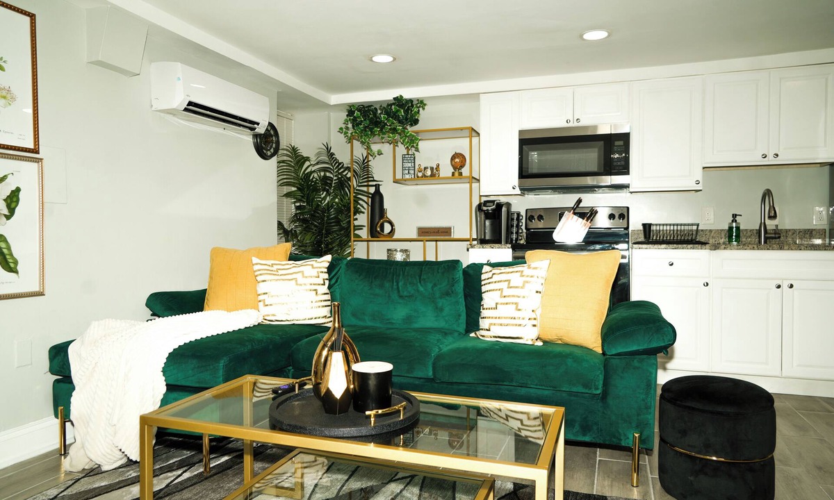 Mount Pleasant Apartment | Close to Everything/Freeparking/National ZOO