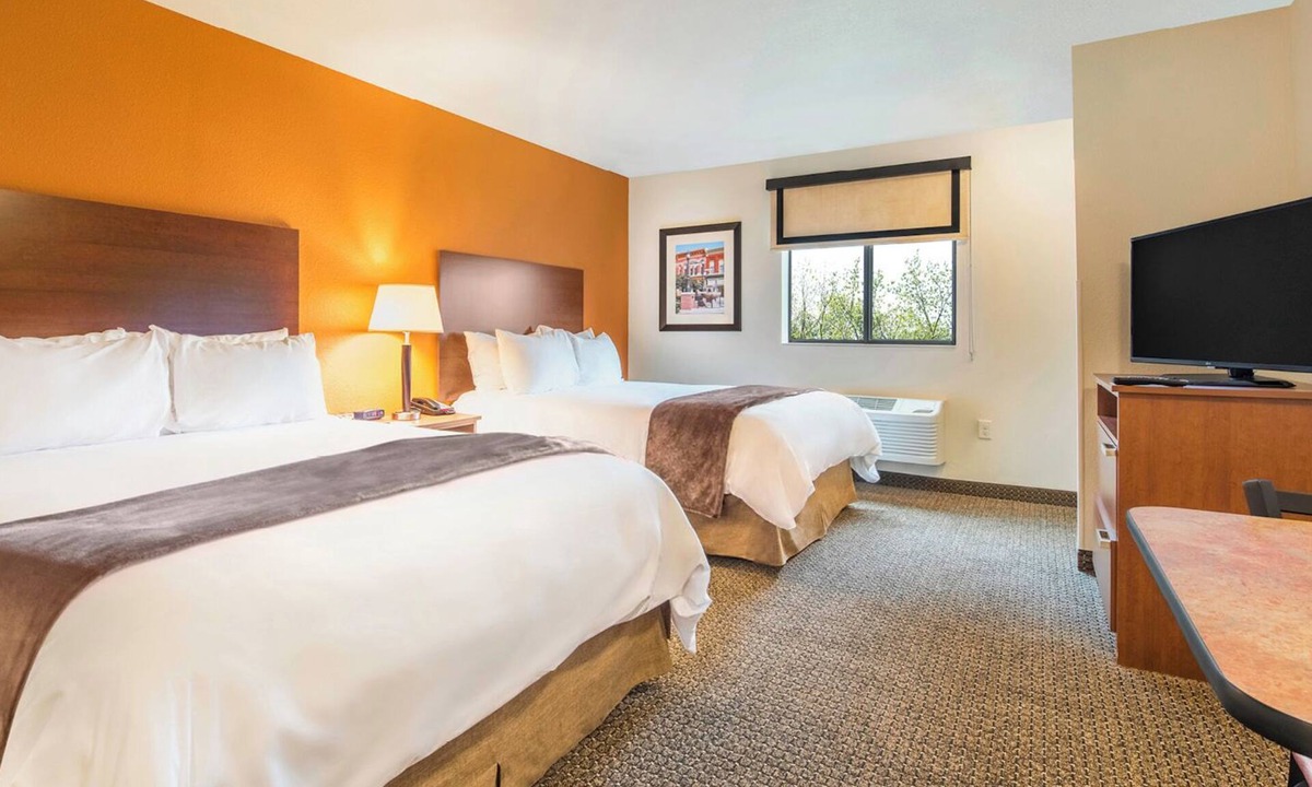 Monaca Hotel | Comfortable Space for Families – Easy Access to Attractions