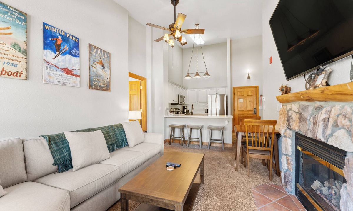 Mountain House Condo | Condo w/Spacious Balcony w/Mountain Views, Close to Lifts, Shops & Dining!