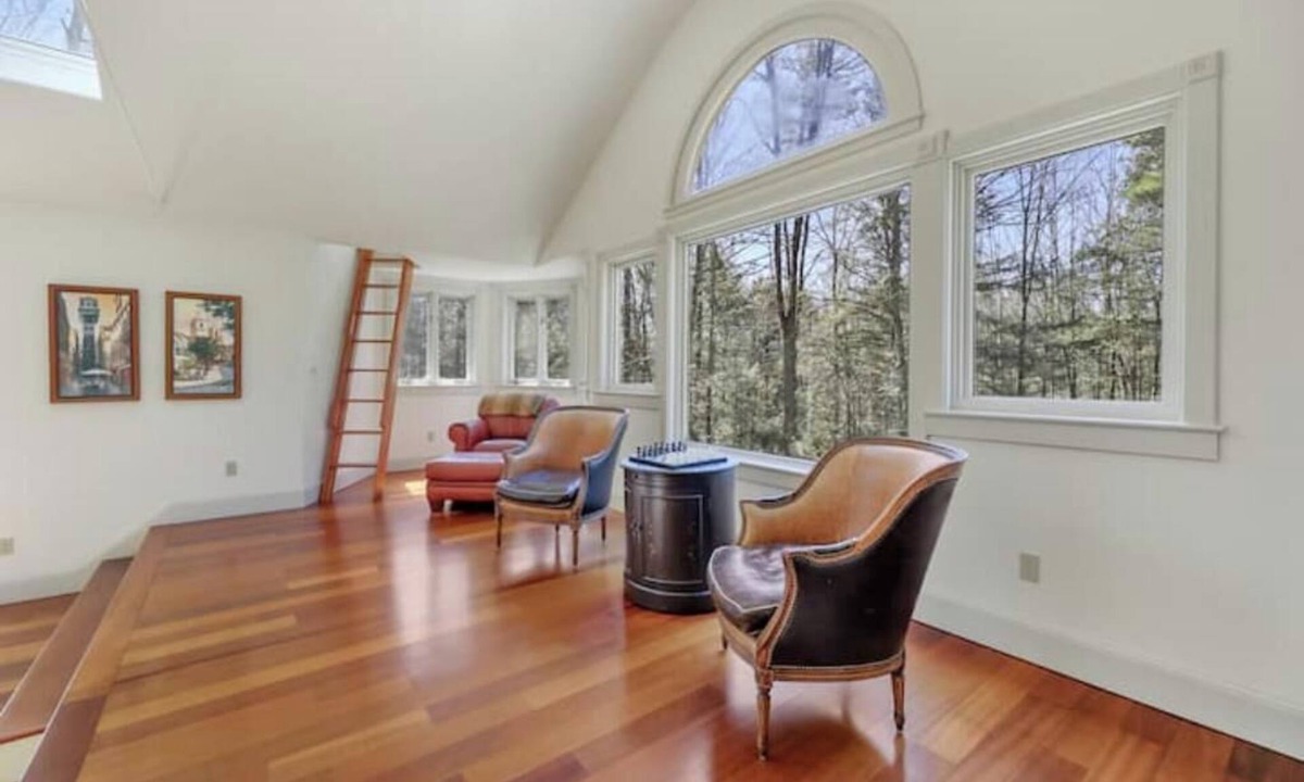 Great Barrington House | Country Castle-Total privacy-just a few minutes from center of Great Barrington