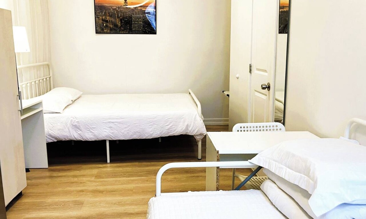 Queens Apartment | Cozy Budget Studio by Main Street, Flushing with AC and Free On-Site Parking