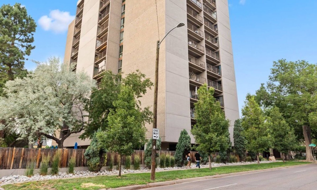 Cheesman Park Condo | Cozy Cheesman Park condo with fitness room, WiFi in delightful Denver