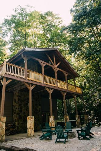 Stanton House | Creekside Oasis!