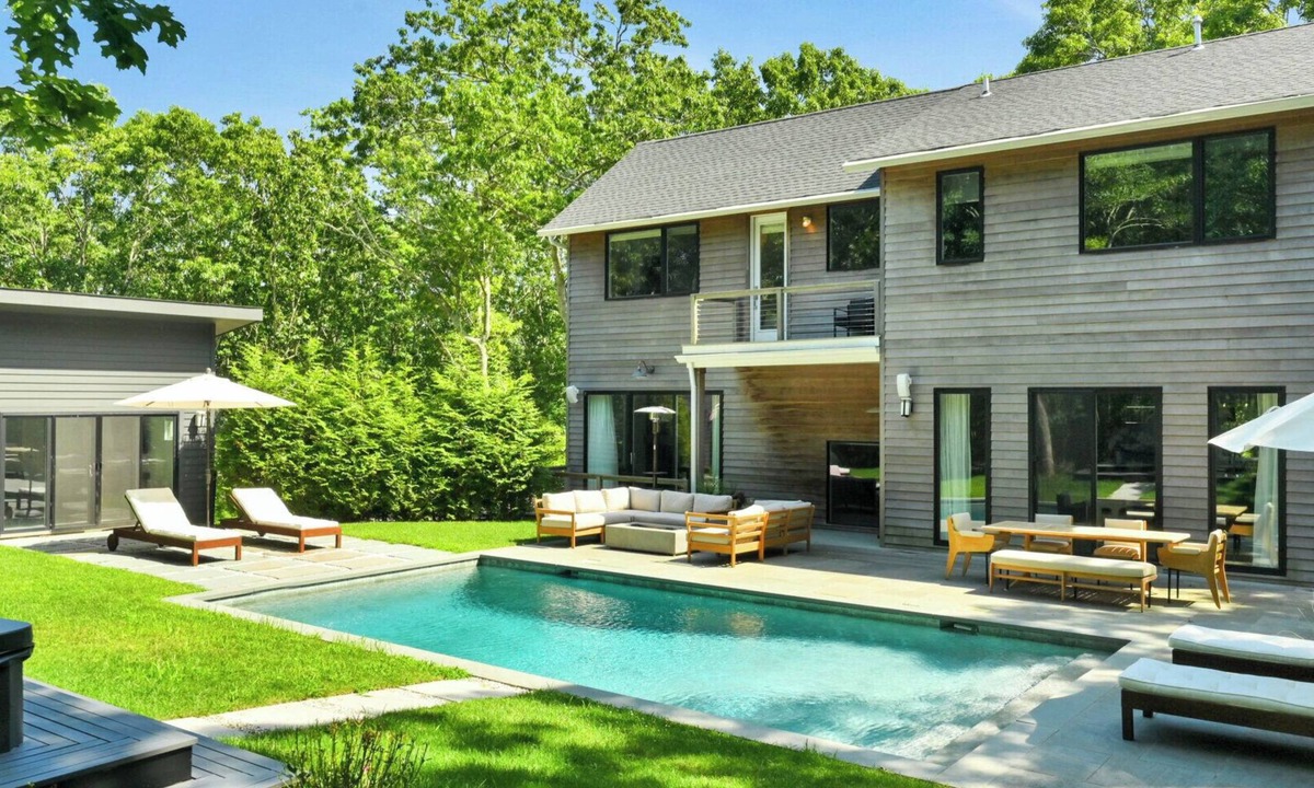 North Sea House | Designer Gut Renovated Farmhouse on over 1 Acre, Numerous Spacious Living.