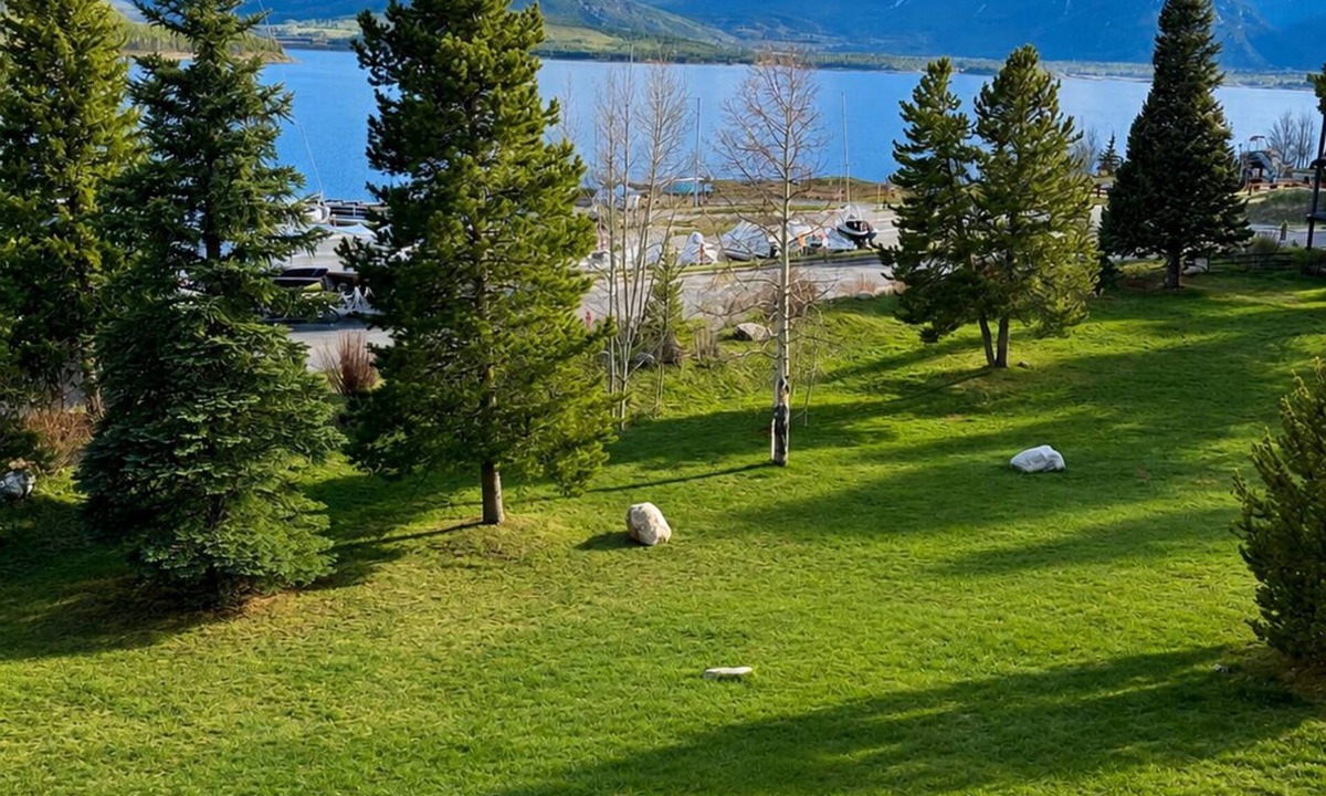 Dillon Condo | Dillon Lakefront Luxury w Iconic Mountain Views. Walk to Marina & Amphitheater
