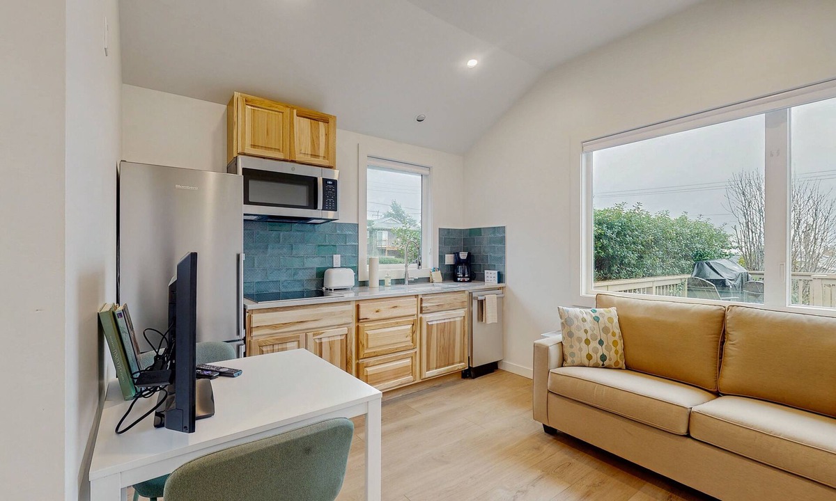 Tolovana Park House | Dog-friendly, comfy cabin only two blocks from the beach