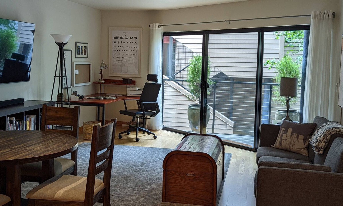 Old Town Chinatown Apartment | Downtown Portland condo with nearby parking spot