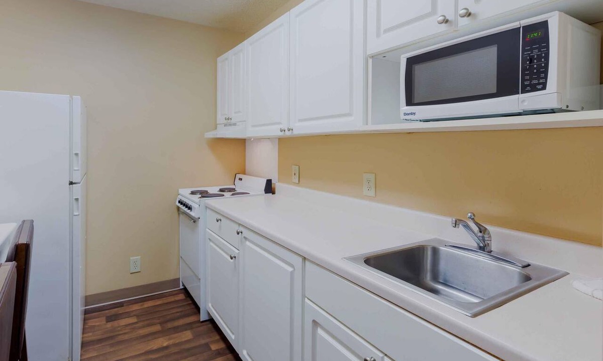 Durham Hotel | Extended Stay America Select Suites Raleigh RTP 4610 Miami B