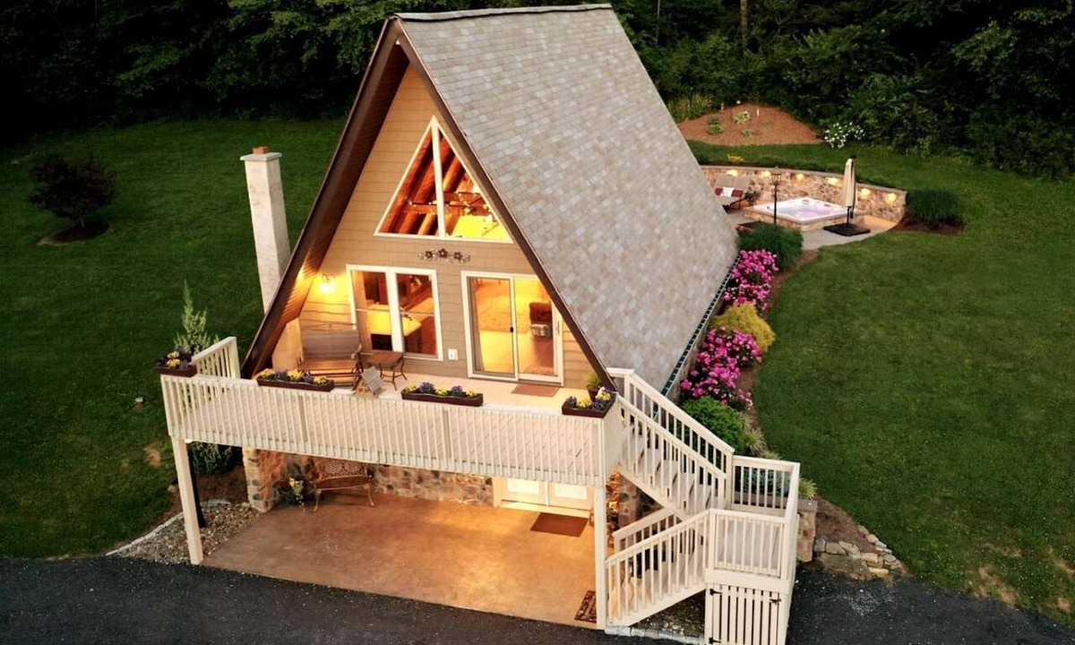 Robesonia Cabin | Fantastic A-Frame Cabin for a Couples' Getaway near Robesonia, Pennsylvania