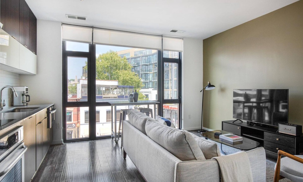 Shaw Apartment | Fantastic Shaw Jr 1BR w/Gym & Doorman, nr Entertainment, by Blueground
