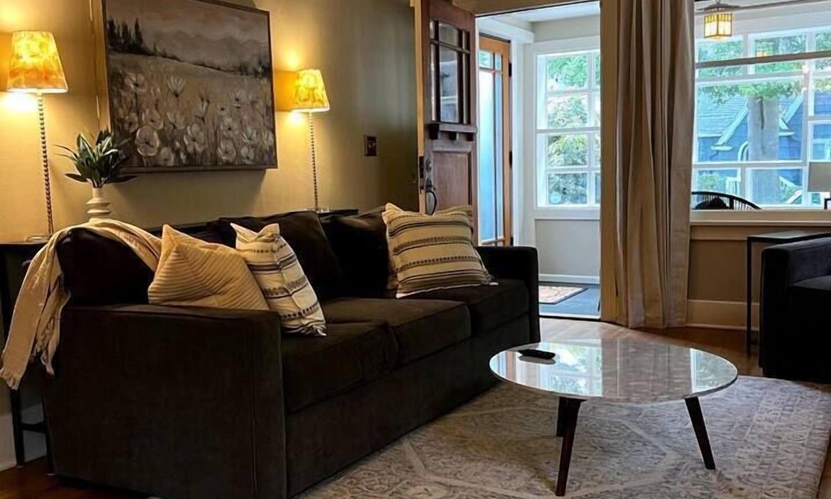 Ravenna House | FIFA World Cup, 4bd 2b close to UW, & light rail