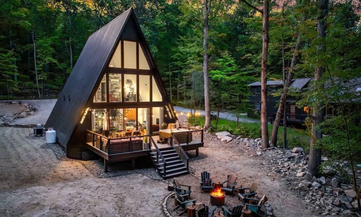 Berkeley Springs Cabin | Frog Hollow · A-Frame & Hot Tub · Stay with Branch