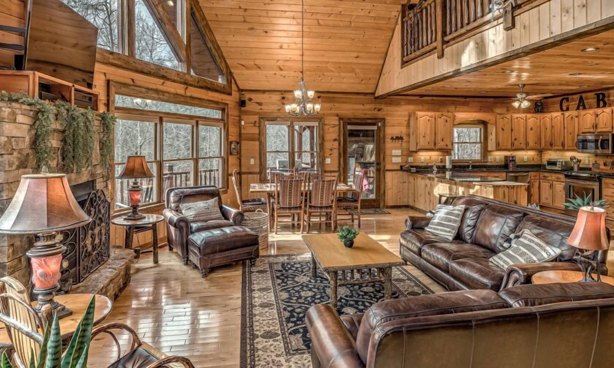 Foxfire Estates Cabin | Grizzley Gulch - Hot Tub | Arcade Game | Firepit | Outdoor Fireplace | Duck Pond View
