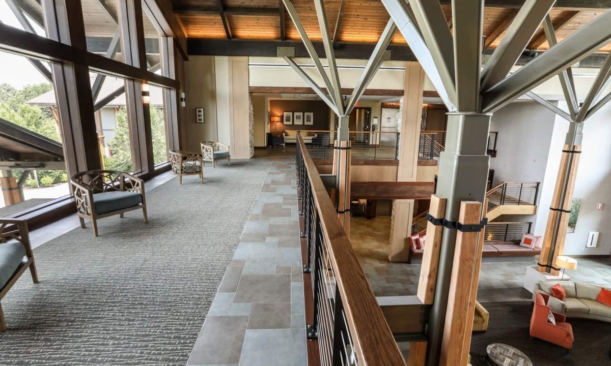 Fairfield Cabin | Highland Queen ADA | Accessible Room Near Slopes