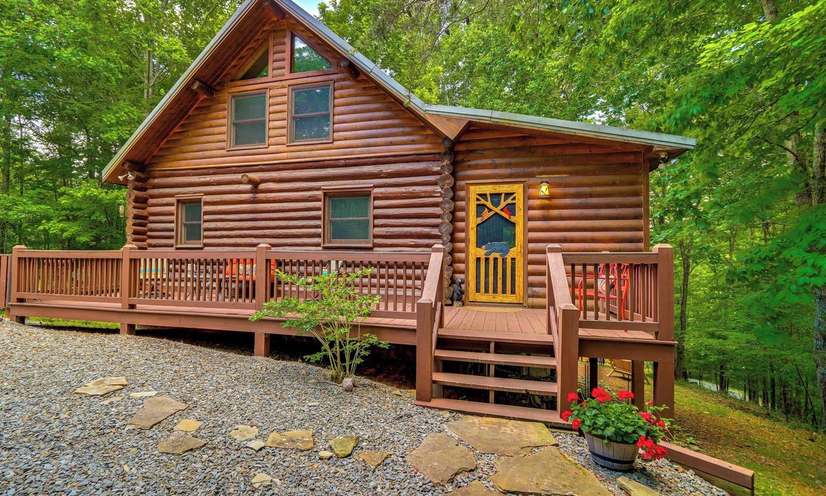Ridges Over the Lake Cabin | Lake Blue Ridge Cabin by the Chatahoochie Forest
