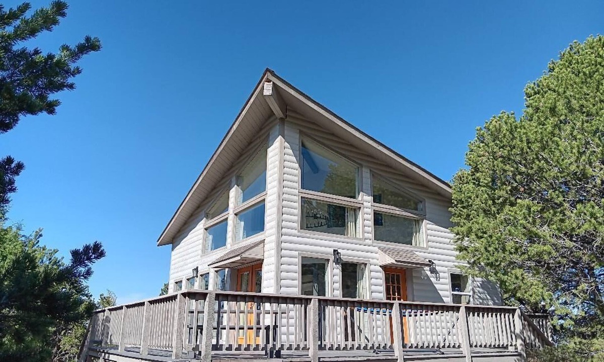 Baca Grande Apartment | Light filled, Open Concept Loft in Crestone Pet Friendly