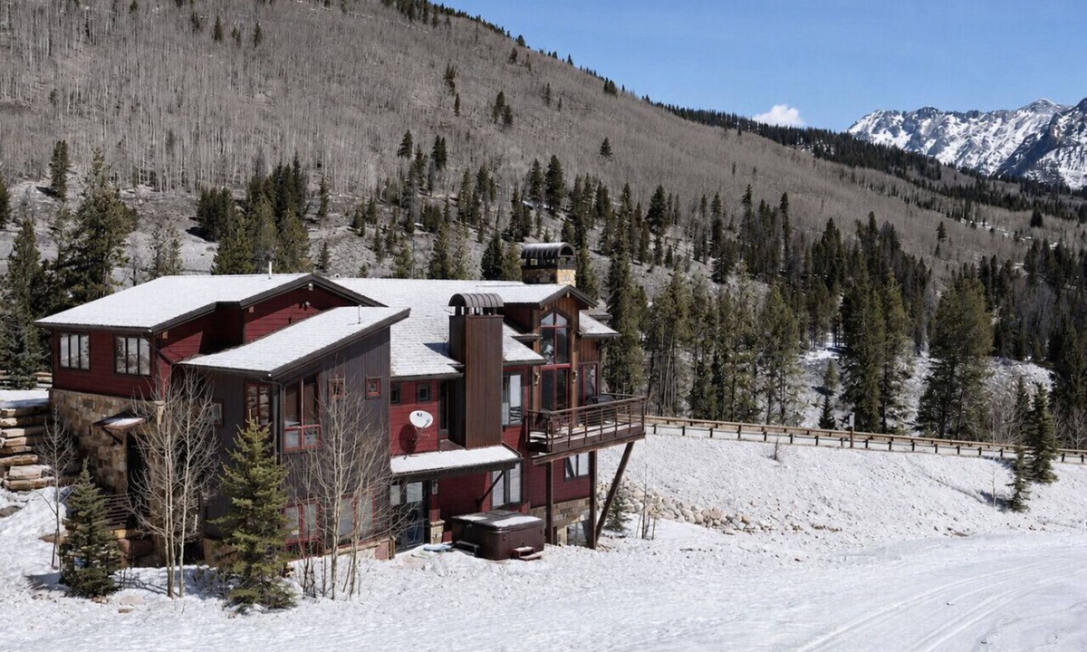 Copper Mountain House | Lodge at Lewis Ranch By Silvercrest Lux CO~Ski in/out & Hot Tub ~ Sleeps 26