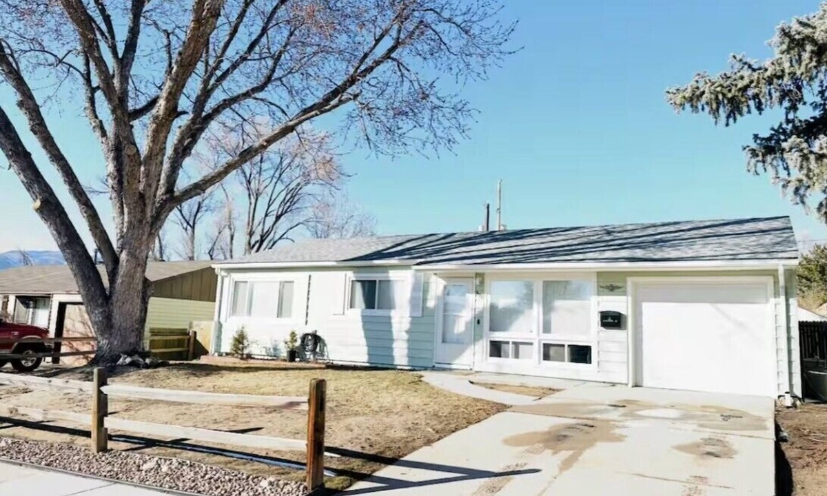Central Colorado Springs House | lovely 3-bedroom home close to everything Colorado Springs has to offer