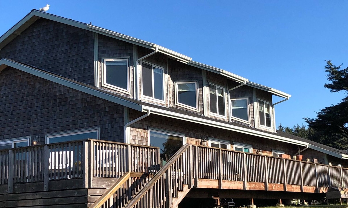 Pacific Beach House | LOW TIDE JULY OPENINGS! Beach house getaway RARE AVAILABILITY! PACK YOUR BAGS!