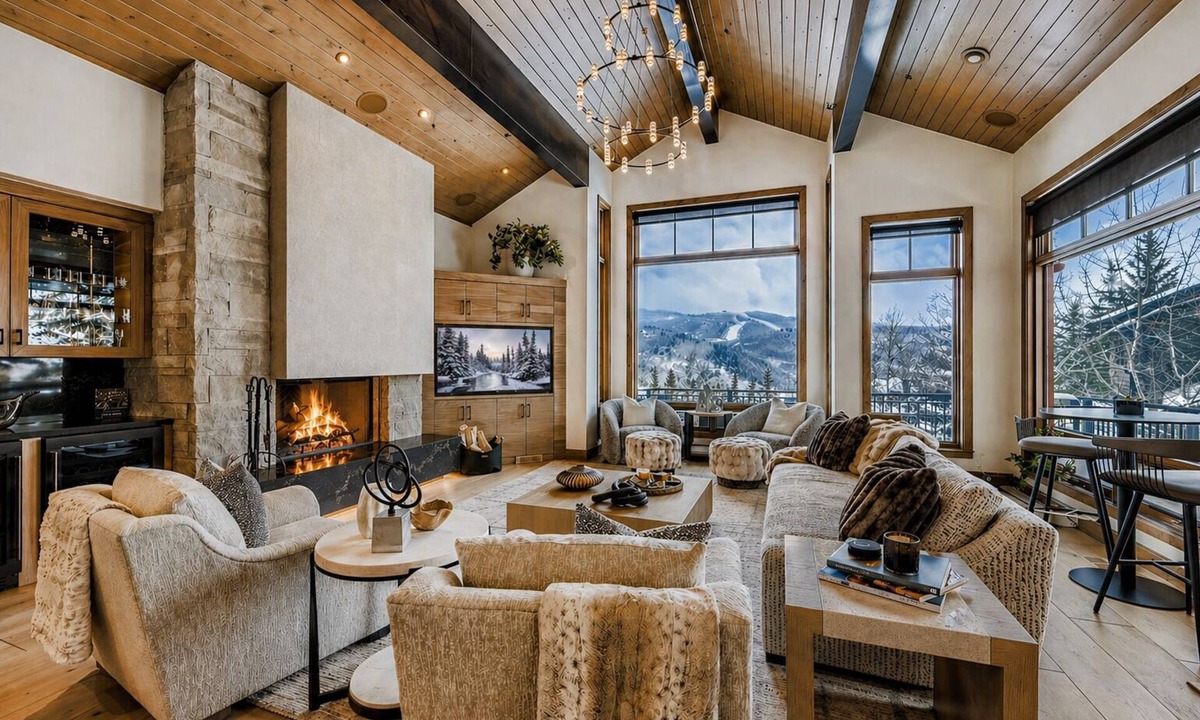 Deer Valley House | Lucky Star 2 Ski In Out Deer Valley Retreat Hot Tub and Views