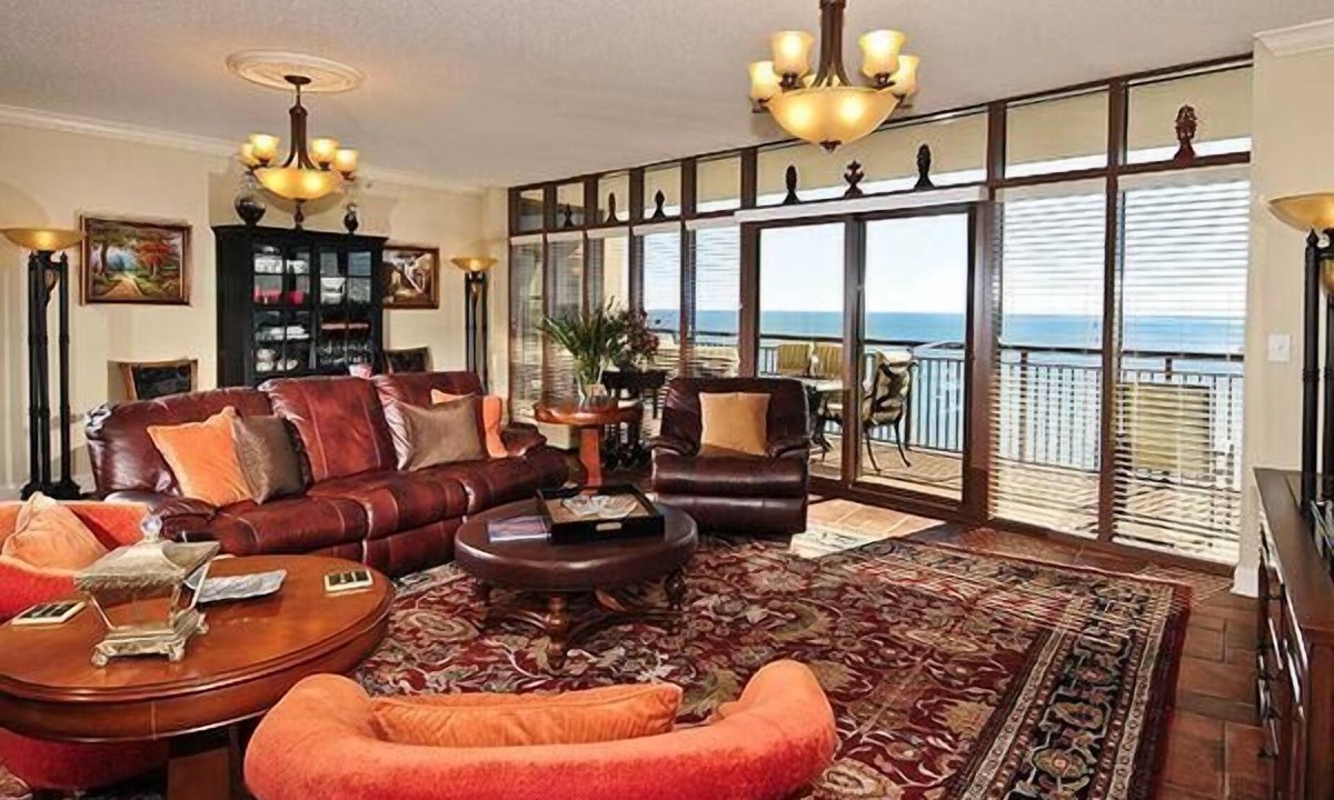 Windy Hill Hotel | Luxurious Oceanfront 5-Bedroom Condo with Sweeping Views and Modern Amenities
