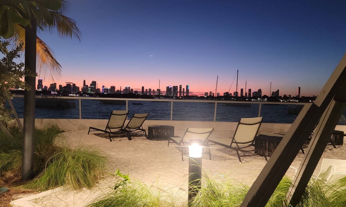 West Avenue Condo | Luxury Resort 1bd Condo in South Beach Miami