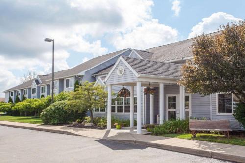 Town of Concord Hotel | Microtel Inn & Suites Springville