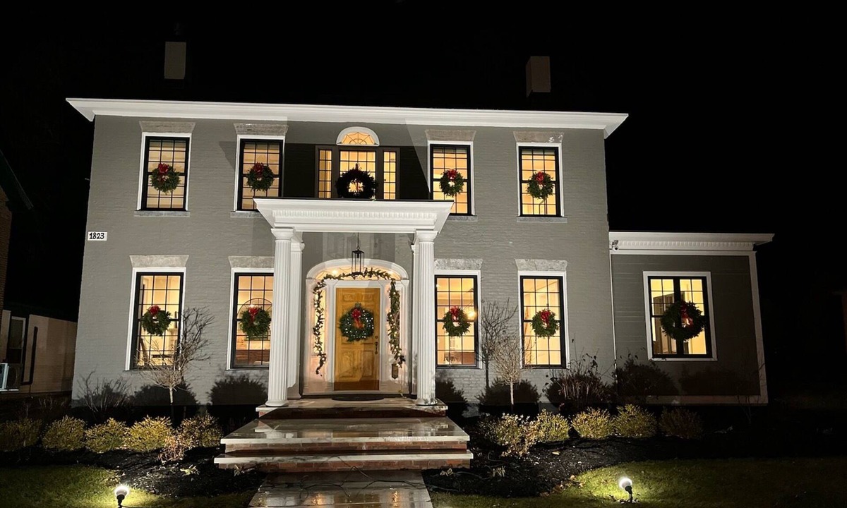 Brandon House | Modern amenities in Historic Federal Style Home, steps from Downtown Brandon