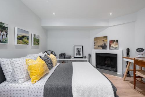 Cabbagetown House | Modern Design Studio