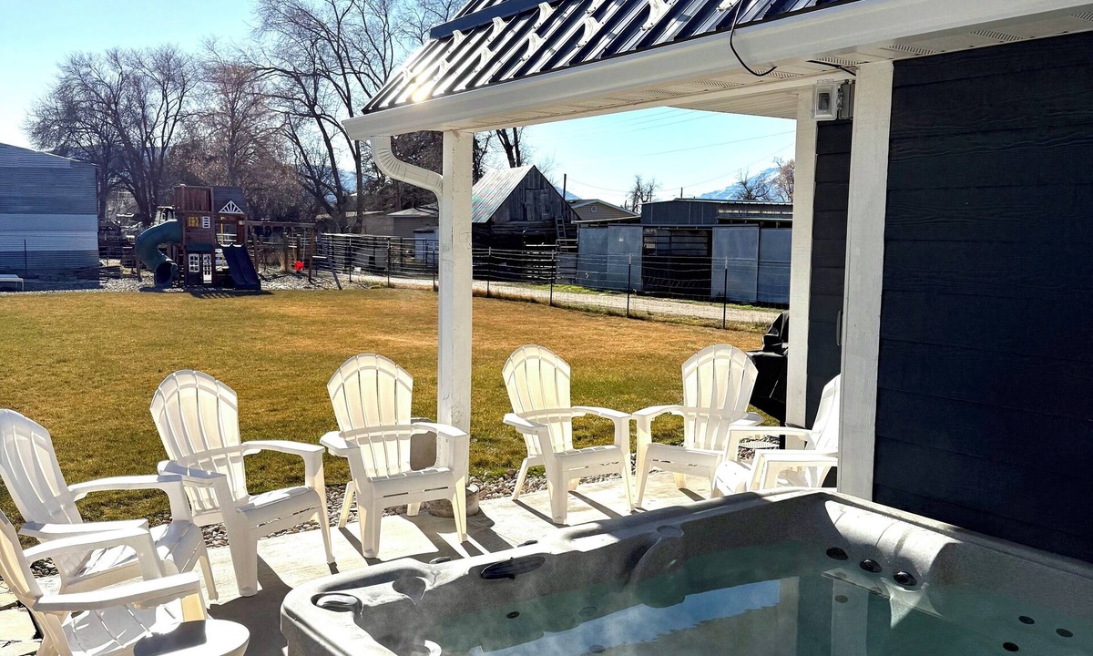 Heber House | New gorgeous 3-bedroom house near Deer Valley and Park City Resorts - Sleeps 9