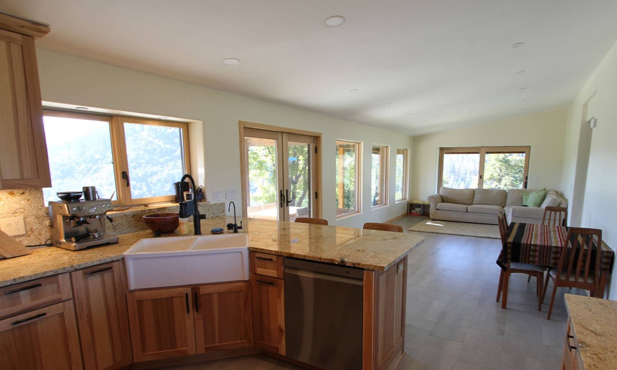 Jacksonville House | Private Ranch on 20 Acres with Stunning 360 Degree Views in Jacksonville